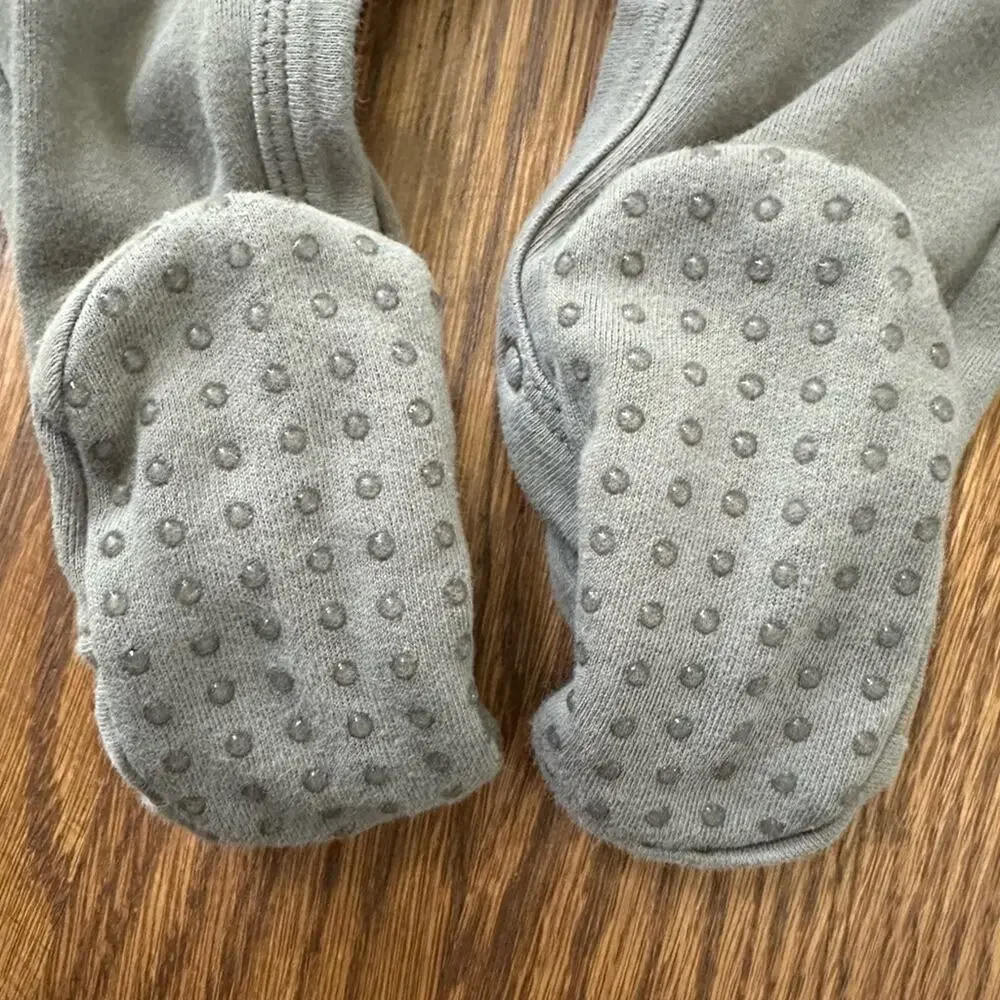 Quincy Mae baby bundle in stars and dusk, size 6-12 month (3 pieces) - Picture 9 of 11